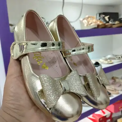 Zapatos de niña