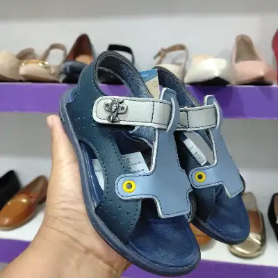 Sandalias de niño 